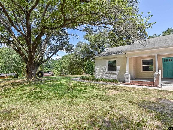 2nd image of 104 N Garden Club Dr