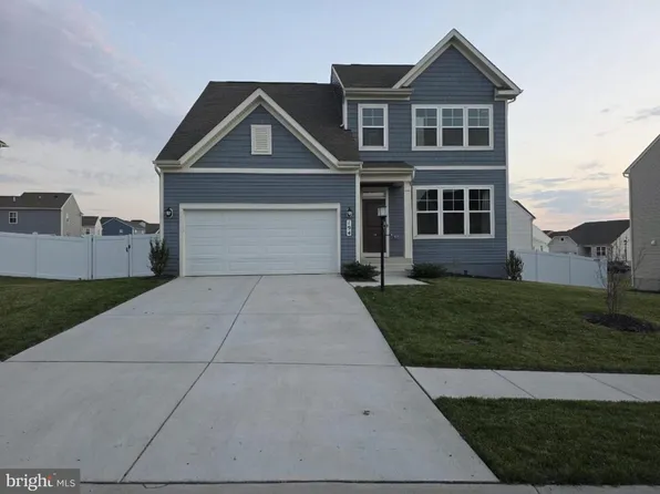 194 Triberg Dr, Charles Town, WV 25414