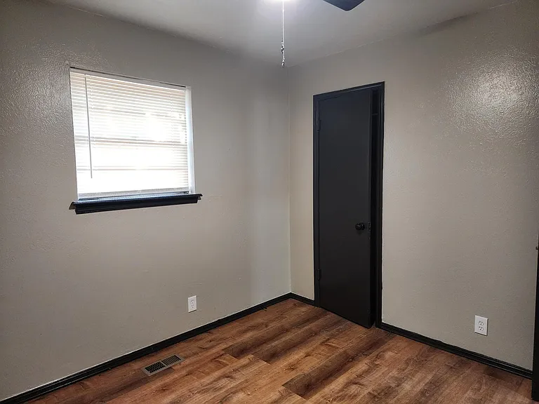 2429 NW 110th St — Photo 31