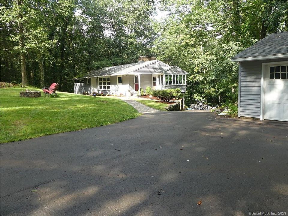 1st image of 85 Hickory Dr