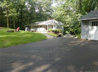 85 Hickory Dr, South Glastonbury, CT 06073
