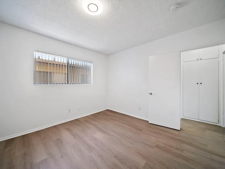 1235 Boynton St — Photo 8
