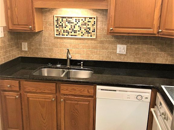 4th image of 4400 1st St N Unit 407