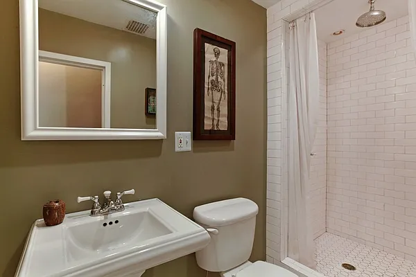 Sold by Corcoran | media 19