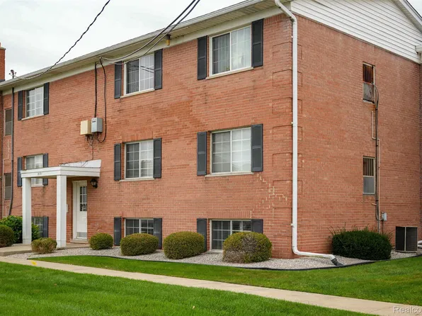 8151 Denwood Dr #L1, Sterling Heights, MI 48312