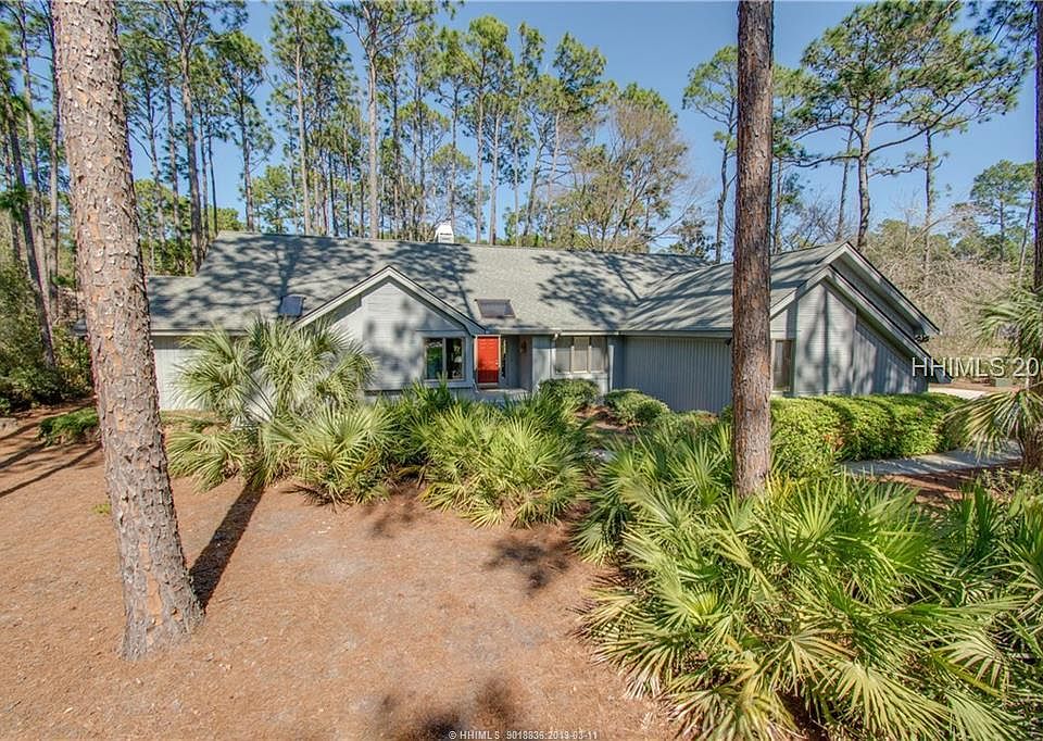 1st image of 7 Big Woods Dr