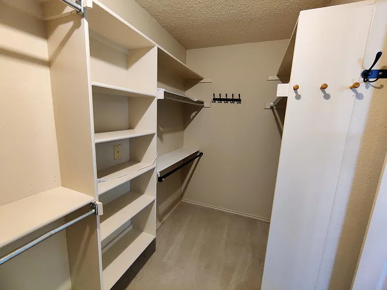 6732 Coach House Ln — Photo 15