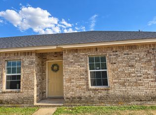 1709 N Kaufman St #A, Ennis, TX 75119
