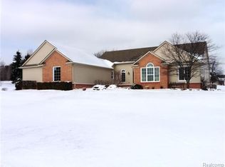 4867 Stillmeadow Dr, Howell, MI