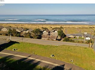 29138 Kerber Dr, Gold Beach, OR 97444