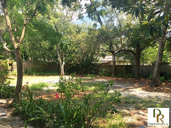 3rd image of 323 Hidden Lake Dr