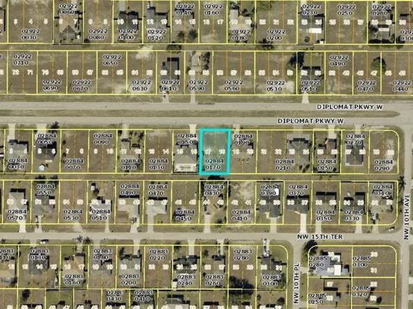 1024 Diplomat PKWY W, CAPE CORAL, FL 33993