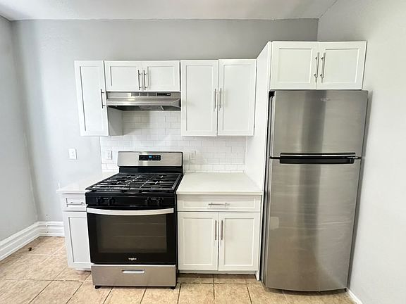 3rd image of 17 Summit St APT 106
