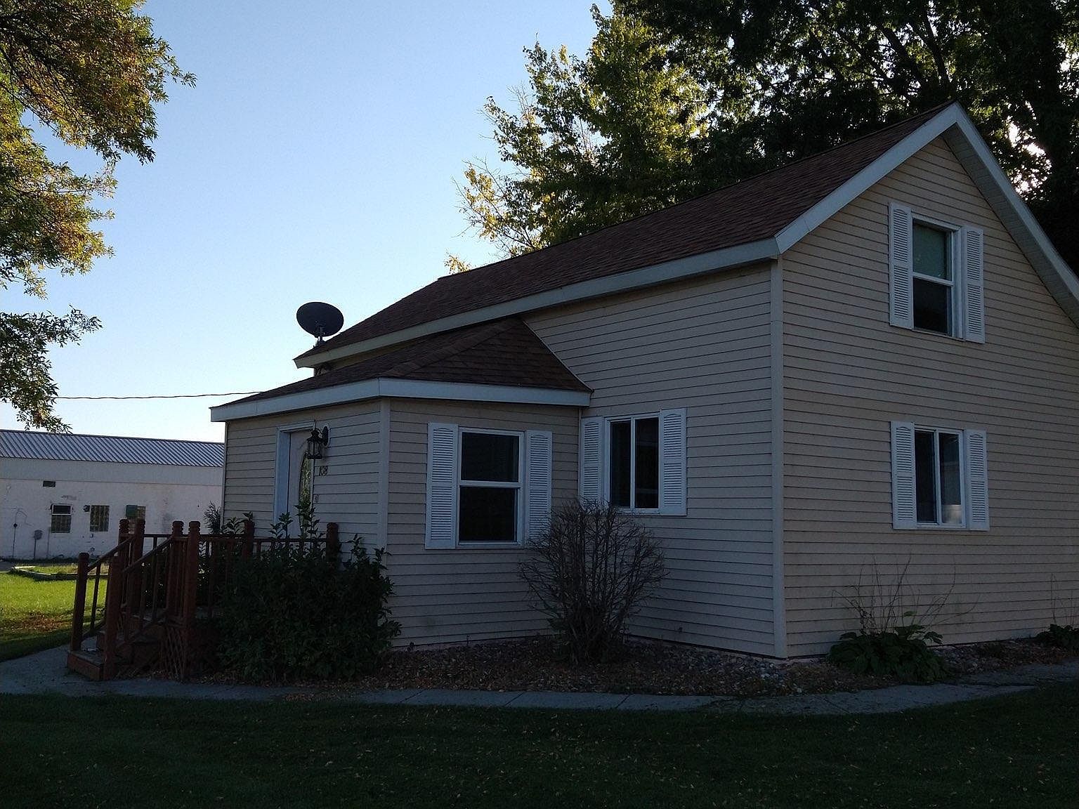 108 5th St S, Danvers, MN 56231 | Zillow