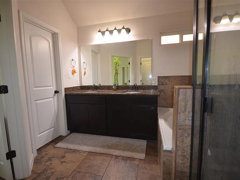 5632 Sabbia Dr — Photo 6