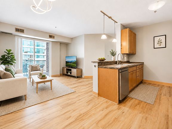 2nd image of 2900 University Ave SE APT 300