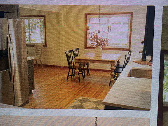 2nd image of 13701 Country Pl