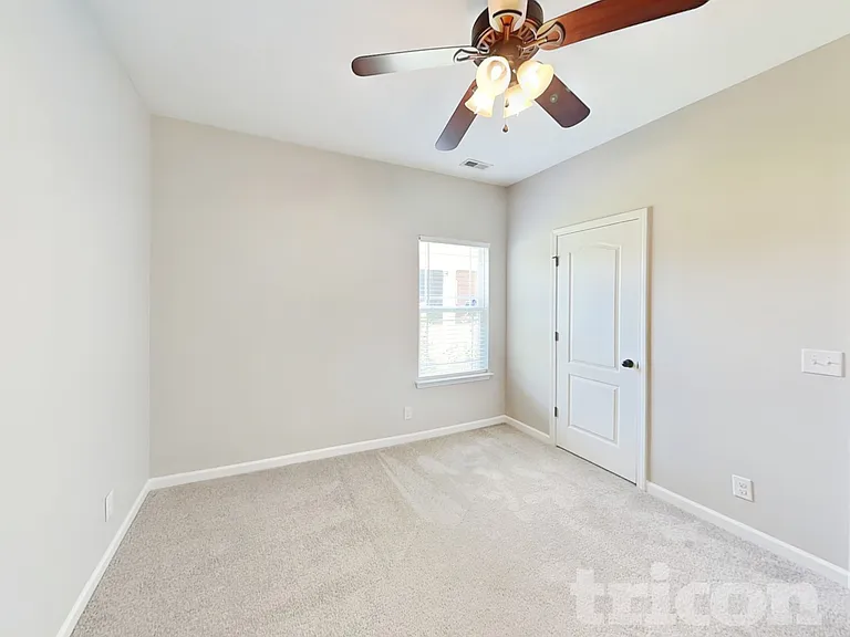 110 Cottage Trce — Photo 11