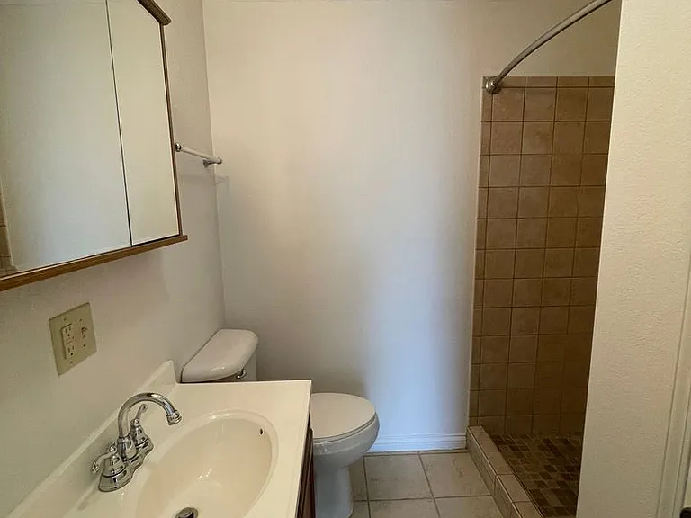 415 W Clem-EBERT — Photo 6
