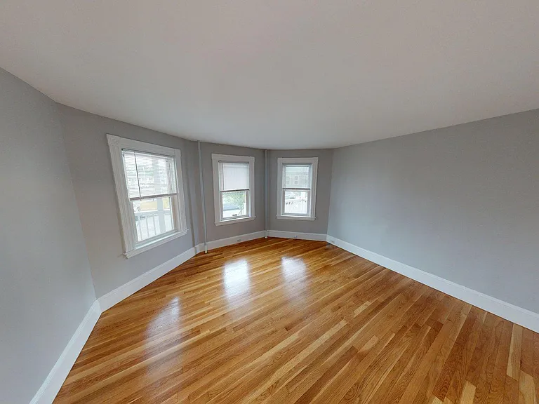 346 Chelsea St #2 — Photo 9