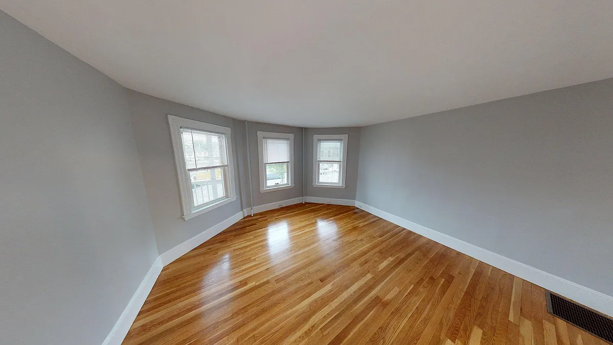 Building Photo - 346 Chelsea St #1