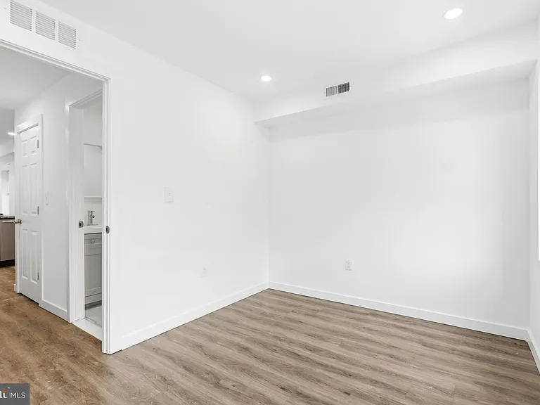 2148 N Franklin St #2 — Photo 6