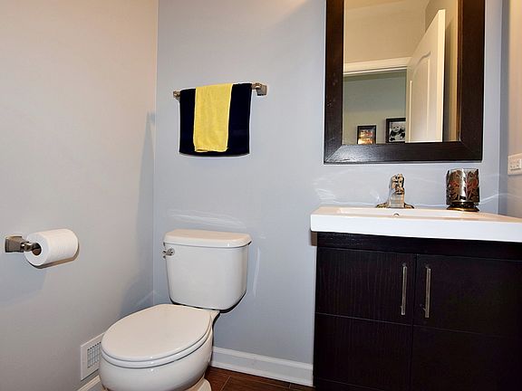 5th image of 2684 Regency Ct E