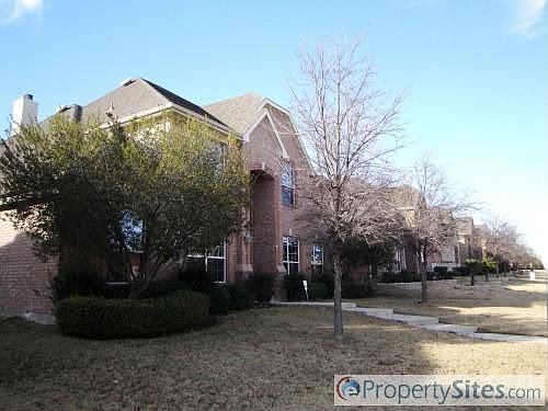 3rd image of 5831 Aylworth Dr