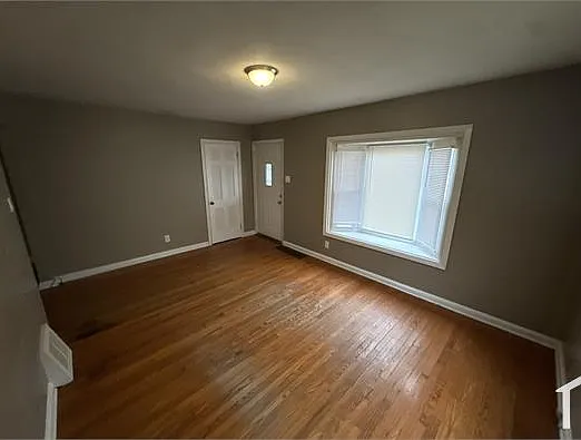 414 Superior Dr — Photo 7