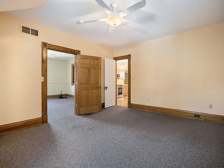 529 S Ashley St — Photo 15