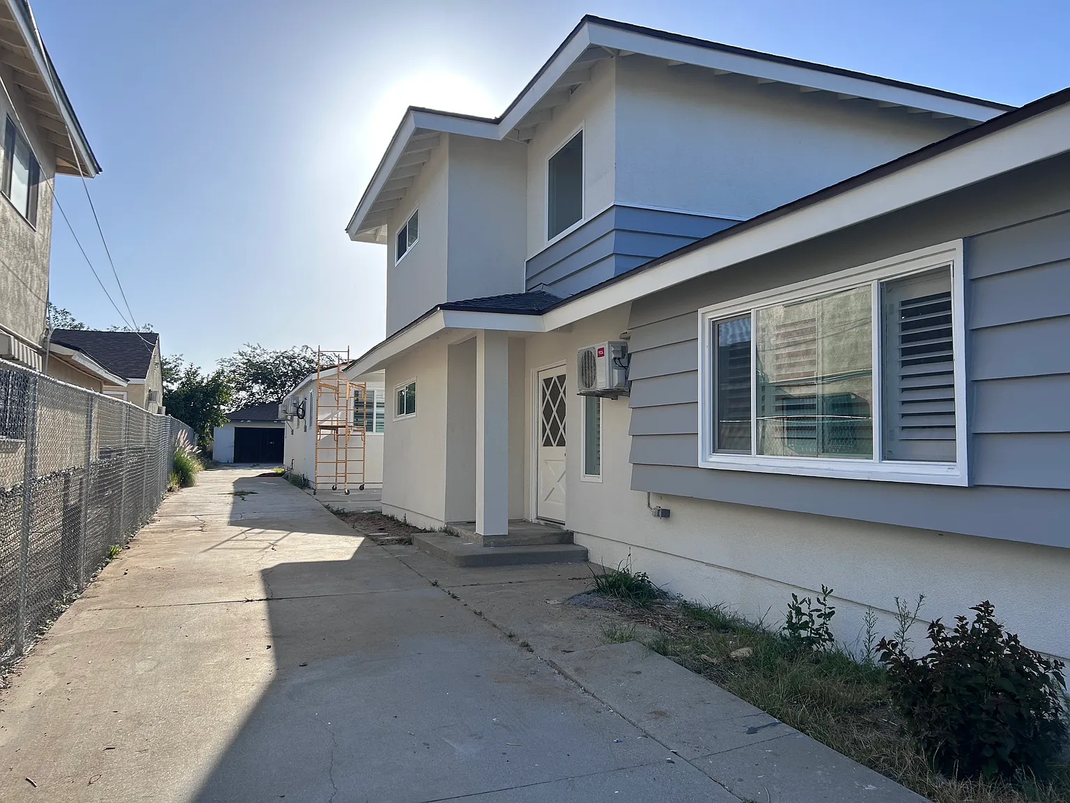 4 bed, $4,250 — Photo 2