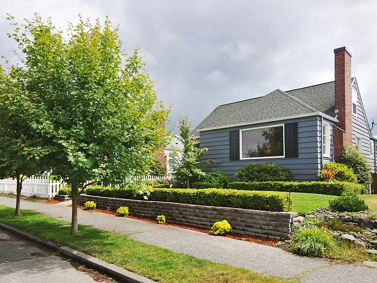 23rd Ave NW — Photo 8