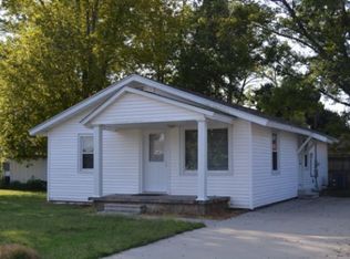 302 Richards St, CROSSVILLE, IL 62827