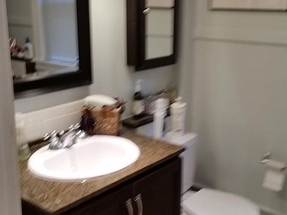 3rd image of 1413 Queen Anne Ave N APT 2
