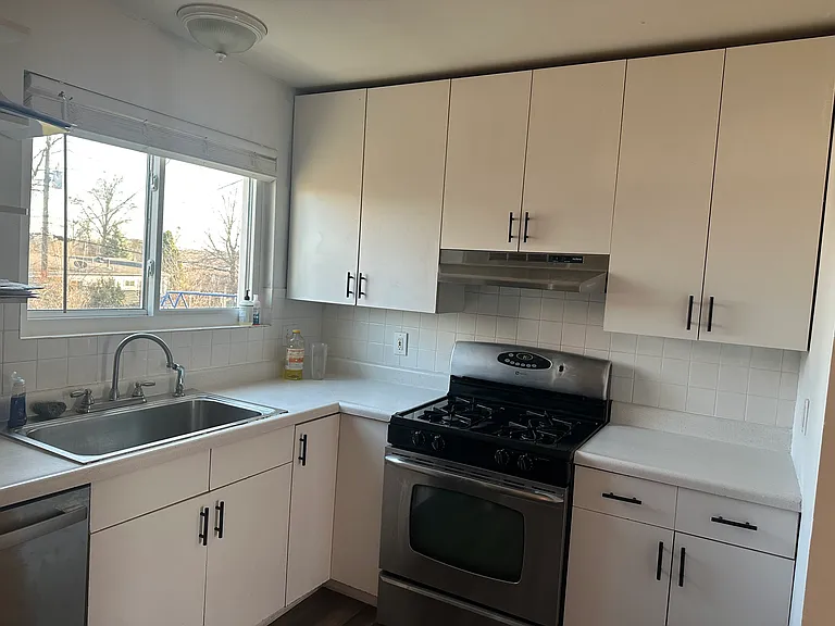 12028 Renaissance Dr — Photo 5
