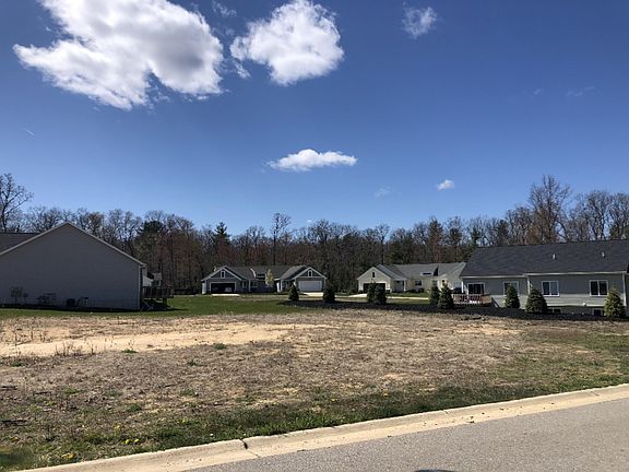 5th image of Forest View Dr