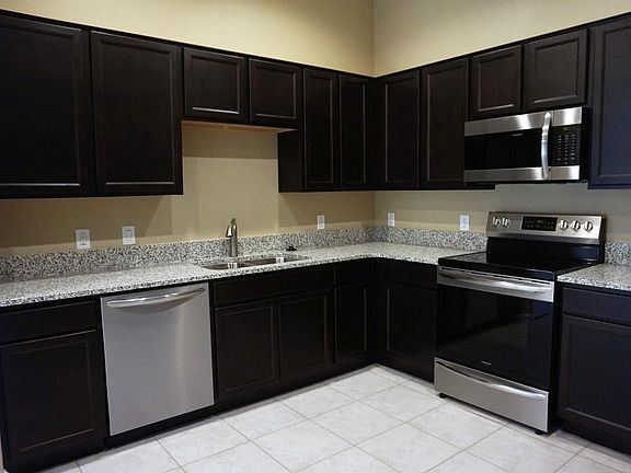 4th image of 1367 S Country Club Dr Unit 1292