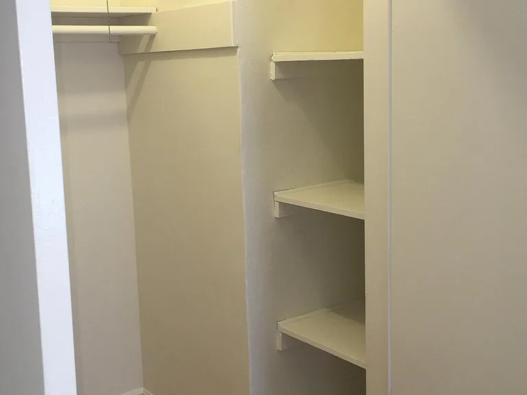 1241 S Bundy Dr #5 — Photo 18