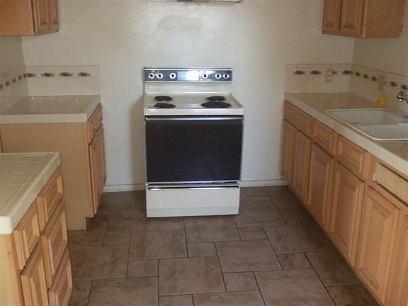 4th image of 2308 North Ave