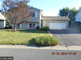 724 Meadow Lake Pl, Waconia, MN 55387