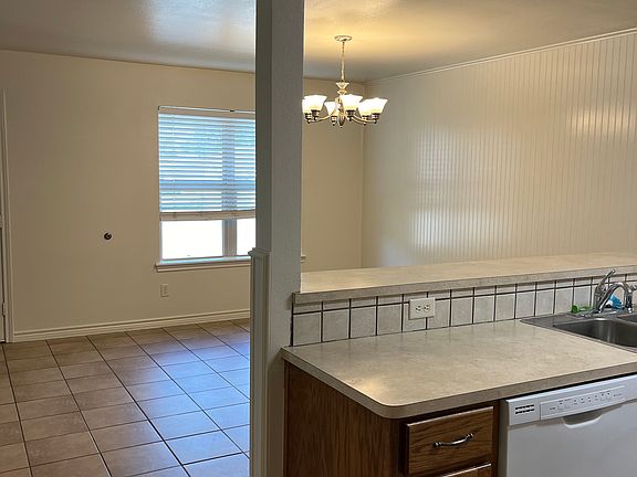 3rd image of 312 Swann St #B