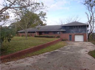 5206 Myrtle St, Moss Point, MS 39563