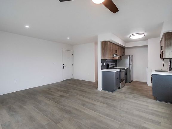 4th image of 4820-18 Clairemont Mesa Blvd