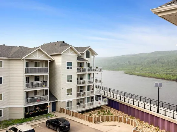 38 W Riedel St #1410, Wood Buffalo, AB T9H 3E1