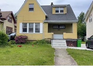 13718 Thornhurst Ave, Garfield Heights, OH 44105
