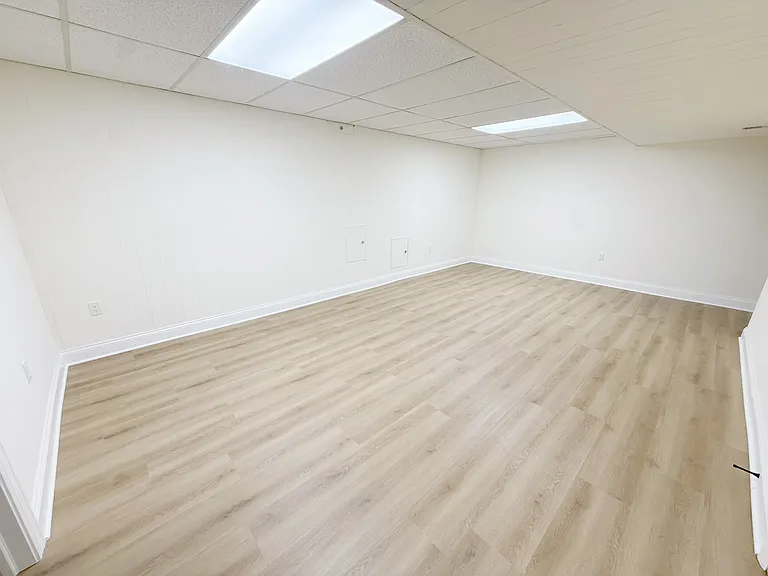 9398 Paulskirk Dr — Photo 21