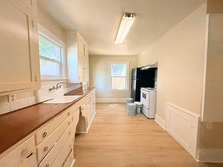 4630 SW 185th Ave — Photo 10