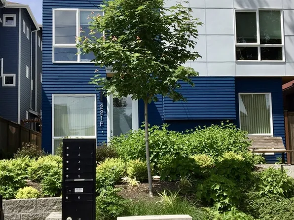 221 24th Ave E Unit D, Seattle, WA 98112
