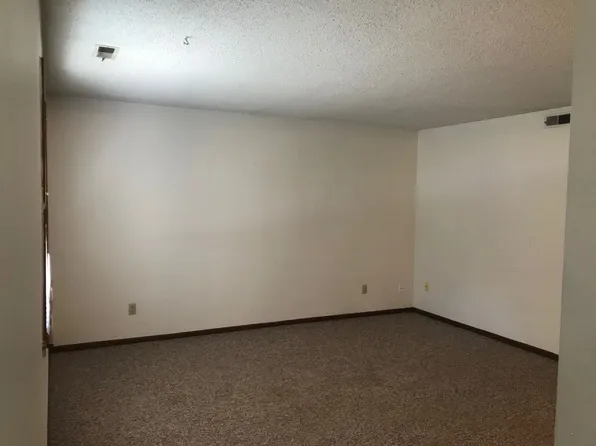 3232 Cardinal Drive, 3232 Cardinal Dr APT D, Lawrence, KS 66049