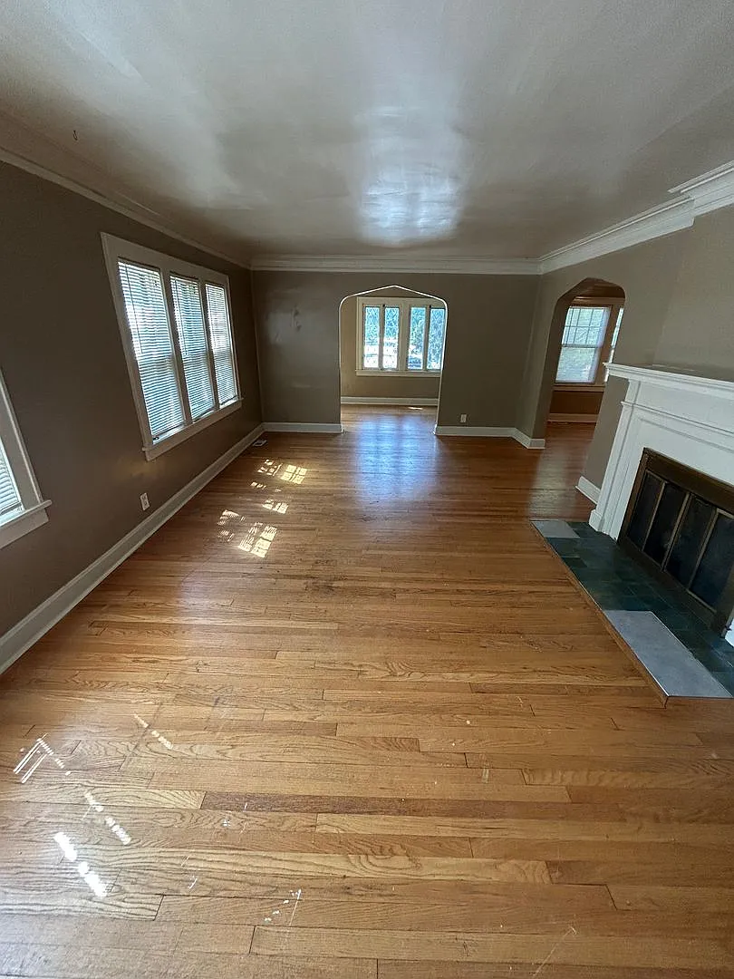 5446 Charlotte St. — Photo 2